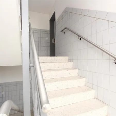 Private * הנובר